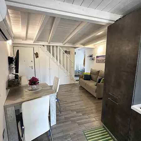 Comodo E Funzionale In Pieno Centro A C228 * SantʼAntìoco