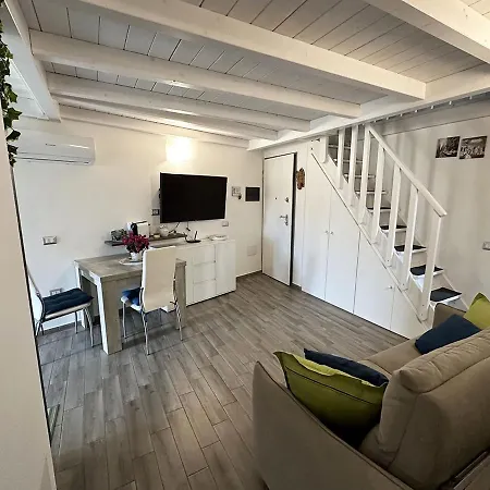 Apartment Comodo E Funzionale In Pieno Centro A C228