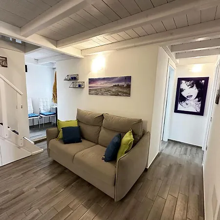 Comodo E Funzionale In Pieno Centro A C228 Apartment *